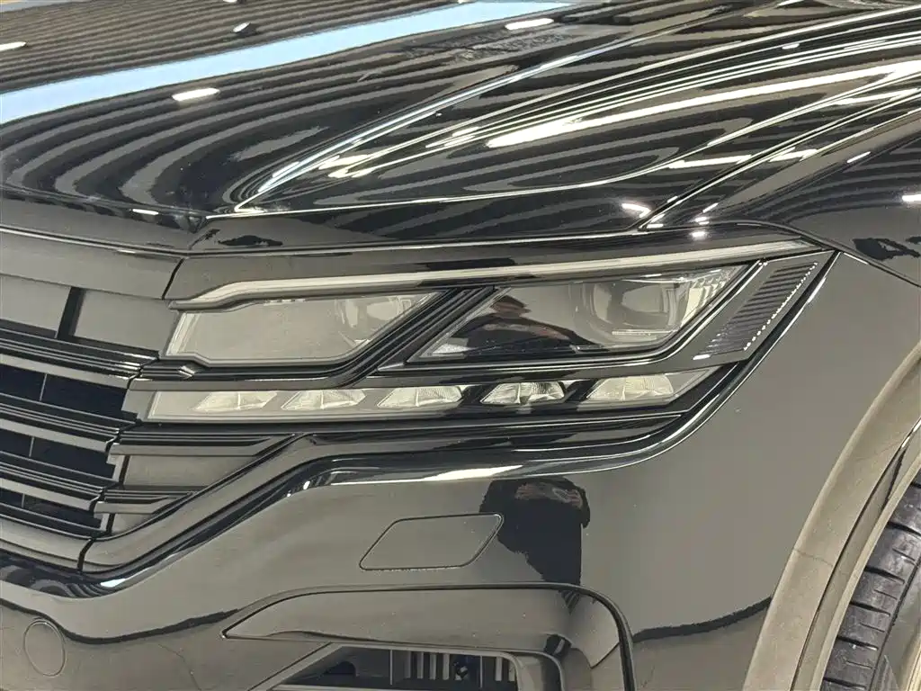 Volkswagen Volkswagen Touareg 2023 3.0TSI R-Line Black Edition 2024 - thumbnail 8