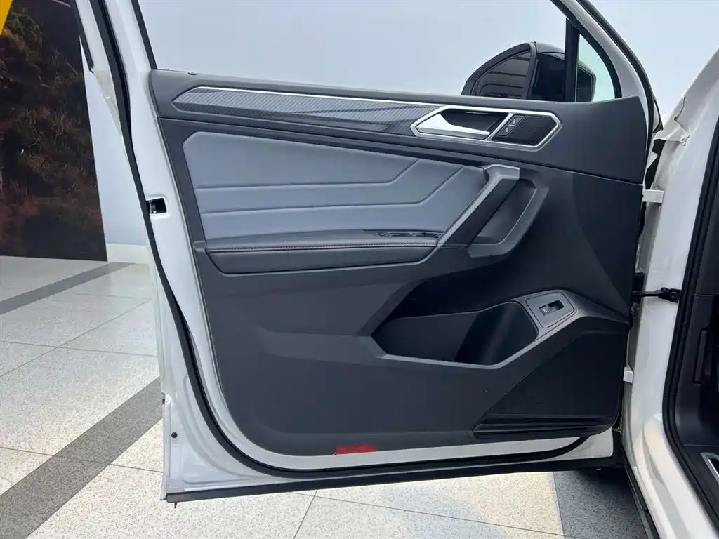Volkswagen Volkswagen Tiguan X 2022 330TSI 2WD Flagship Edition 2023 - thumbnail 16