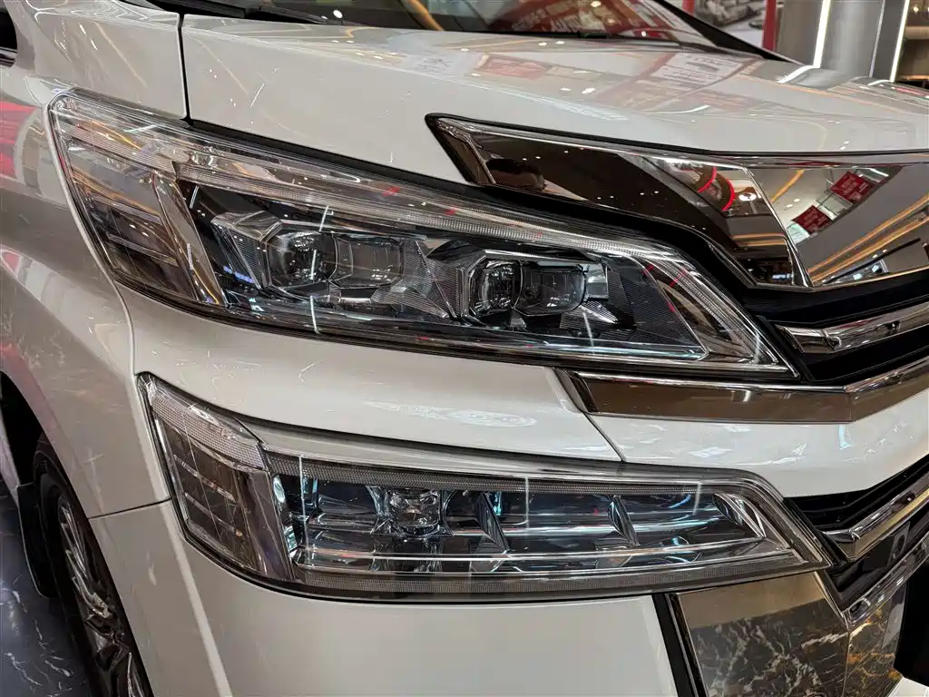 Toyota Toyota Vellfire 2021 Crown Hybrid 2.5L HV Premium Edition 2022 - thumbnail 20