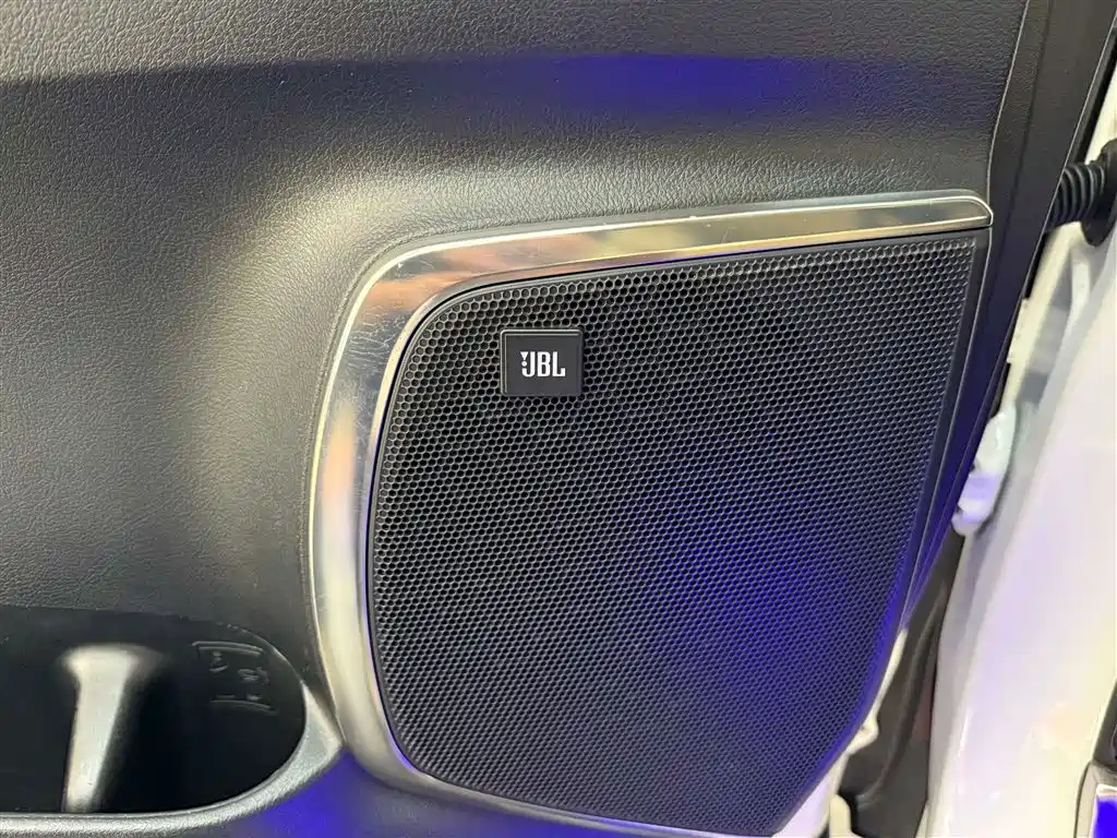Toyota Toyota Vellfire 2021 Crown Hybrid 2.5L HV Premium Edition 2022 - thumbnail 25