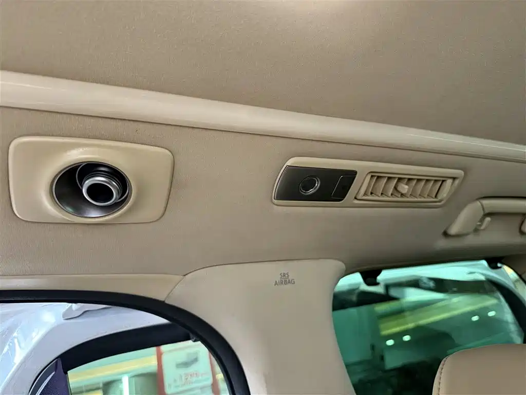 Toyota Toyota Vellfire 2021 Crown Hybrid 2.5L HV Premium Edition 2022 - thumbnail 26