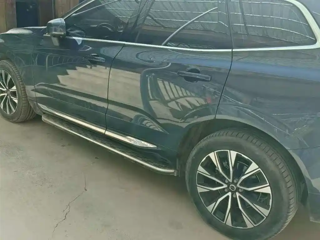 Volvo Volvo XC60 2024 B5 AWD Momentum 2023 - thumbnail 4