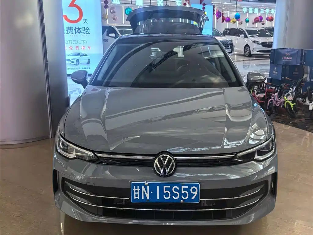 Volkswagen Volkswagen Golf 2025 300TSI Pro 2025 - thumbnail 3