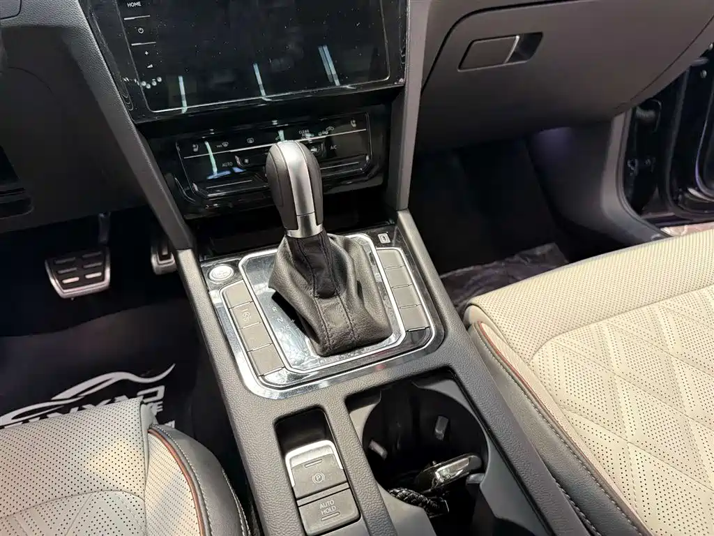Volkswagen Magotan 2023 2 Million Units Commemorative Edition 330TSI DSG Luxury 2023 - thumbnail 10