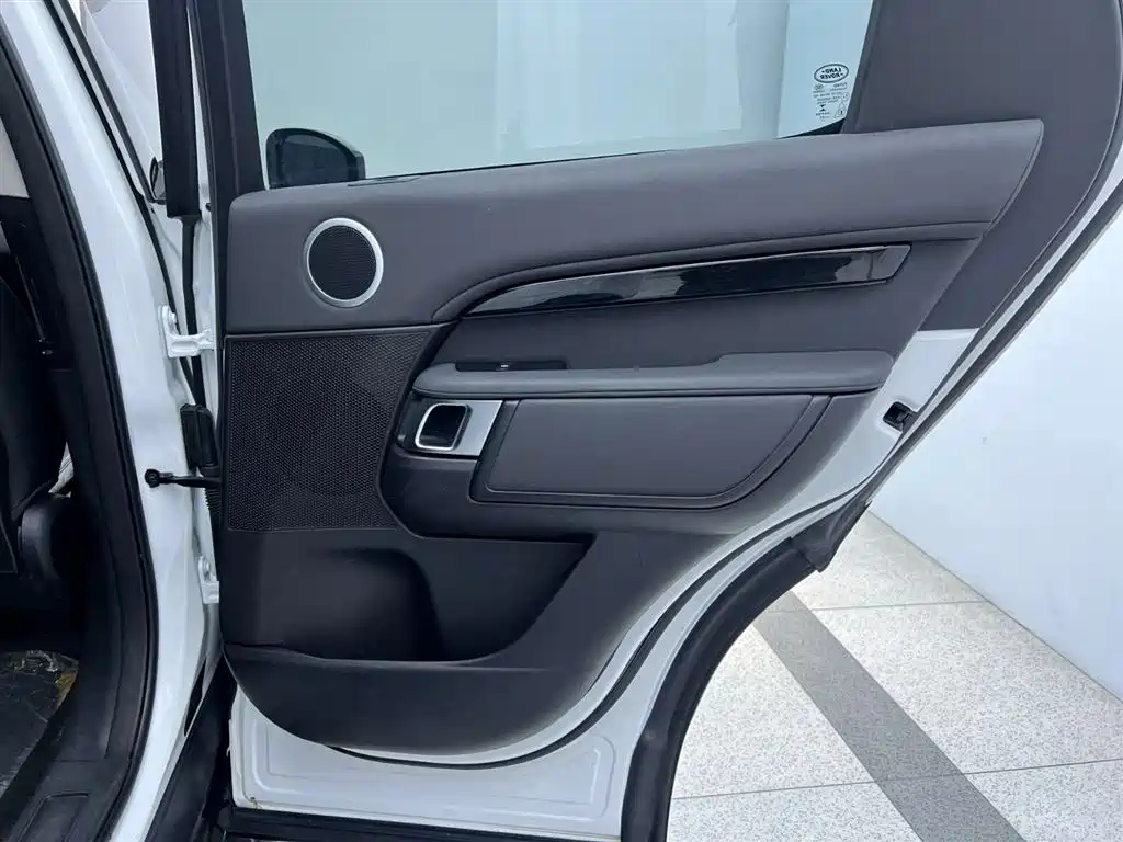 Land Rover Land Rover Discovery 2017 3.0 SC V6 SE 2018 - thumbnail 29