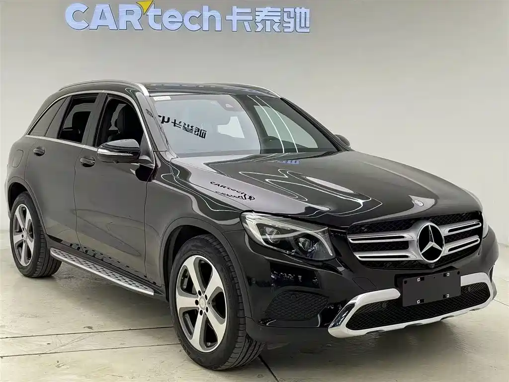 Mercedes-Benz Mercedes-Benz GLC 2018 Updated GLC 260 4MATIC Luxury Edition 2018 - thumbnail 3
