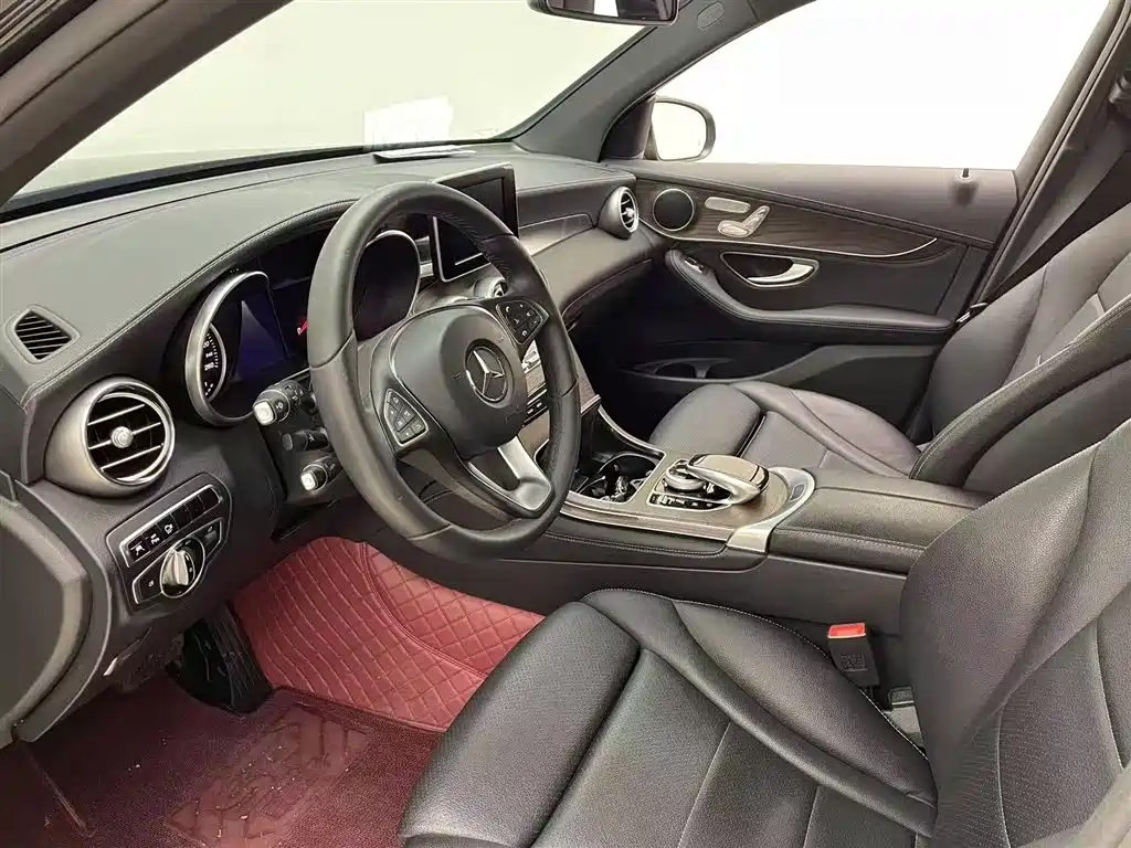 Mercedes-Benz Mercedes-Benz GLC 2018 Updated GLC 260 4MATIC Luxury Edition 2018 - thumbnail 9