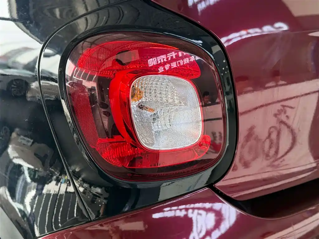 smart smart forfour 0.9T Pioneer Edition 2018 - thumbnail 8
