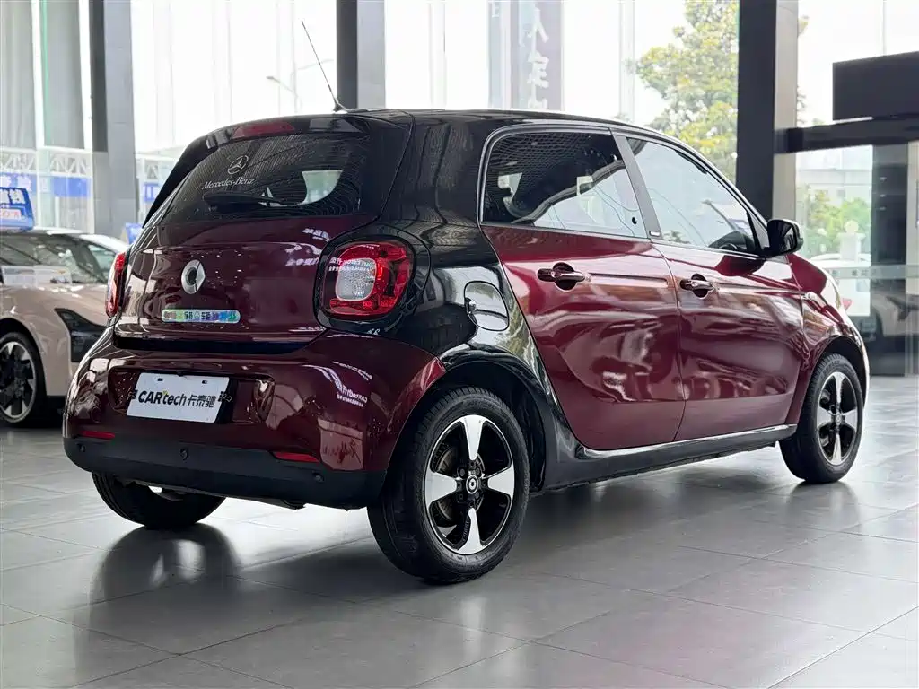 smart smart forfour 0.9T Pioneer Edition 2018 - thumbnail 12