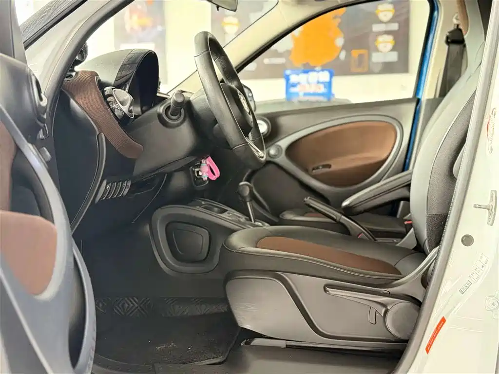 smart smart forfour 0.9T Pioneer Edition 2018 - thumbnail 19
