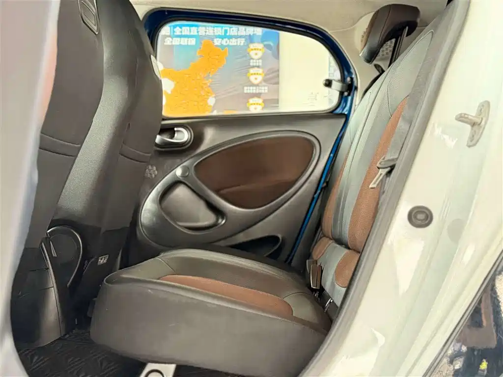 smart smart forfour 0.9T Pioneer Edition 2018 - thumbnail 21