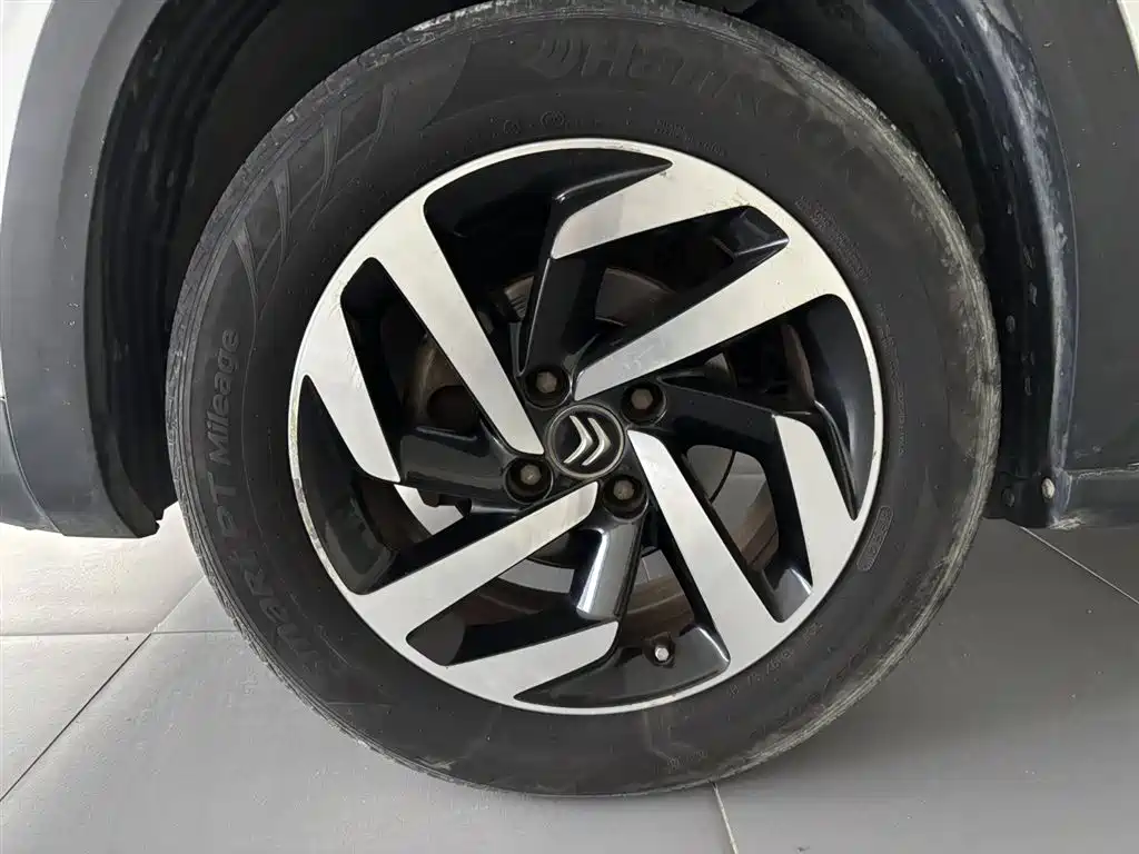 Citroën Citroen C3-XR 2015 1.6L Manual Pioneer Edition 2015 - thumbnail 9