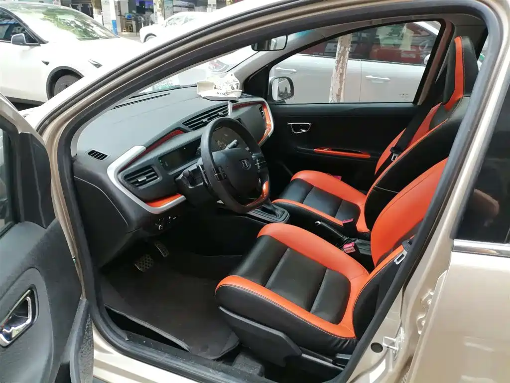 Geely Auto Vision X1 2017 1.3L Auto Player Edition 2017 - thumbnail 6