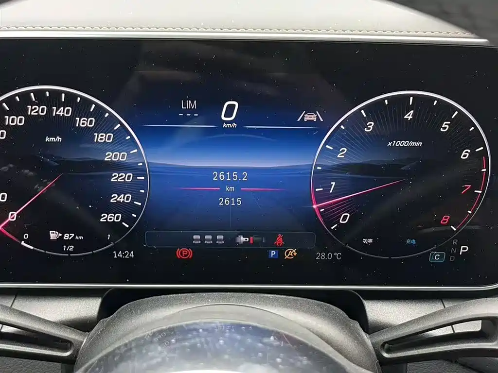 Mercedes-Benz Mercedes-Benz GLC 2026 GLC 260 L 4MATIC Classic Edition 2026 - thumbnail 5