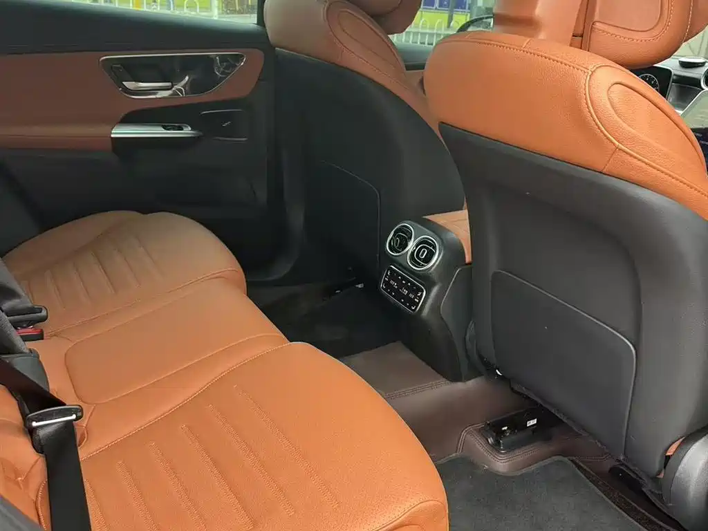 Mercedes-Benz Mercedes-Benz GLC 2026 GLC 260 L 4MATIC Classic Edition 2026 - thumbnail 7