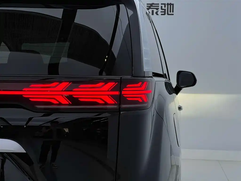 Denza Denza D9 2024 DM-i 980 AWD Zunjong Edition 2024 - thumbnail 7