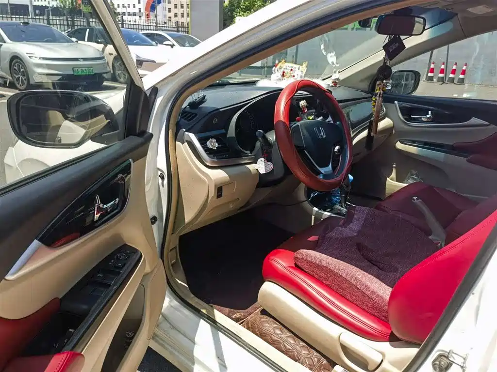 Honda Honda Crider 2013 1.8L Automatic Comfort Edition 2014 - thumbnail 4