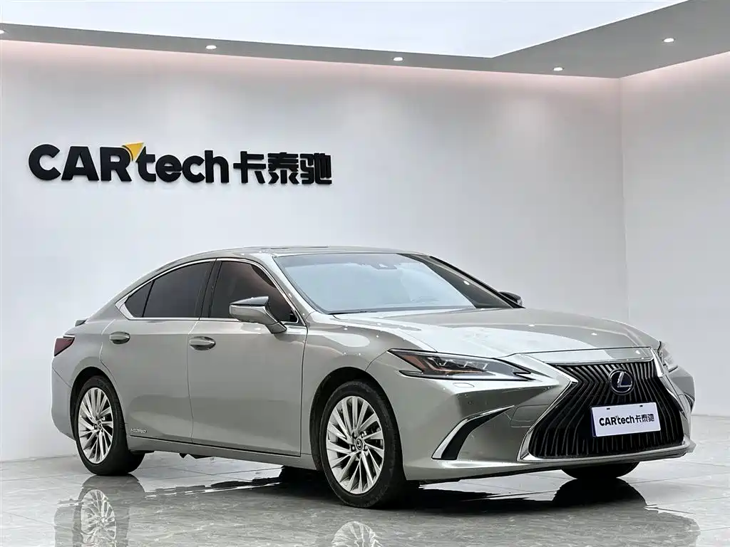 Lexus Lexus ES 300h Executive Edition 2021 - thumbnail 2