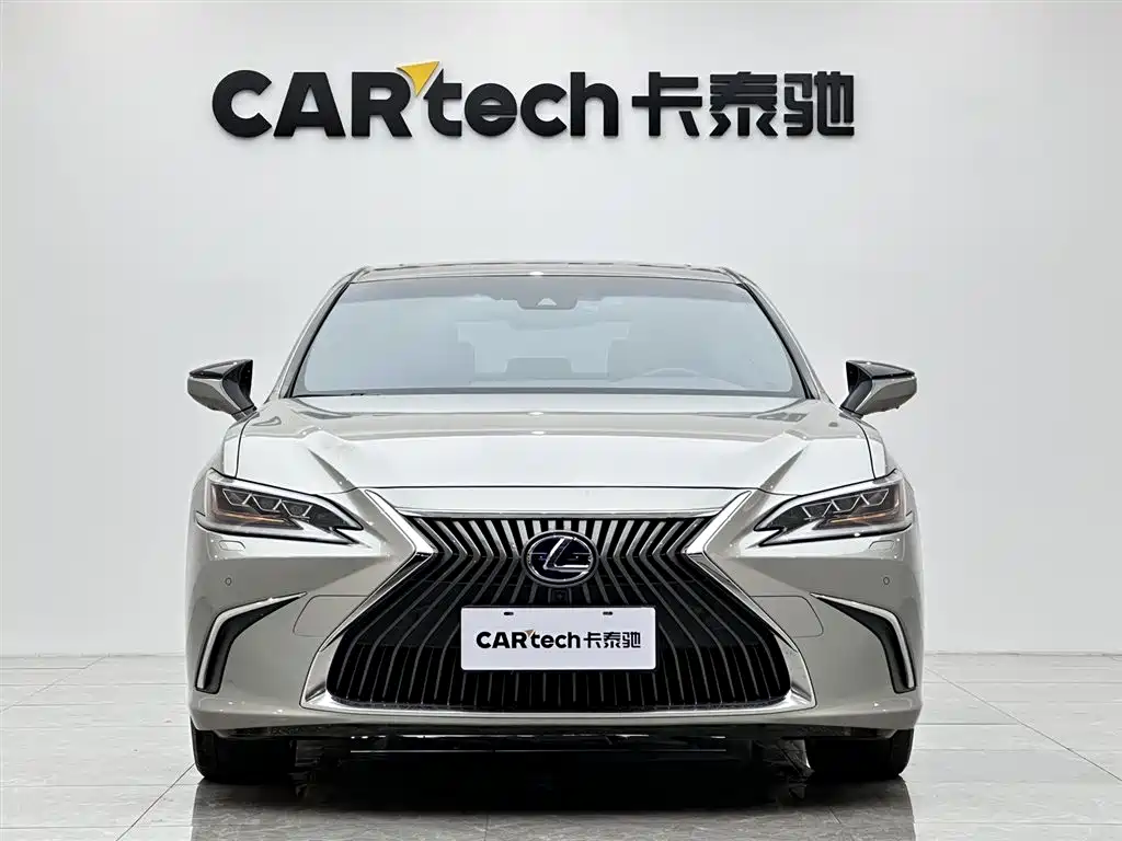 Lexus Lexus ES 300h Executive Edition 2021 - thumbnail 3