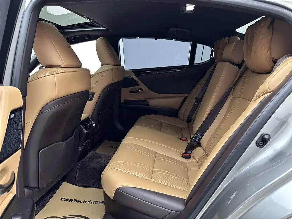 Lexus Lexus ES 300h Executive Edition 2021 - thumbnail 14