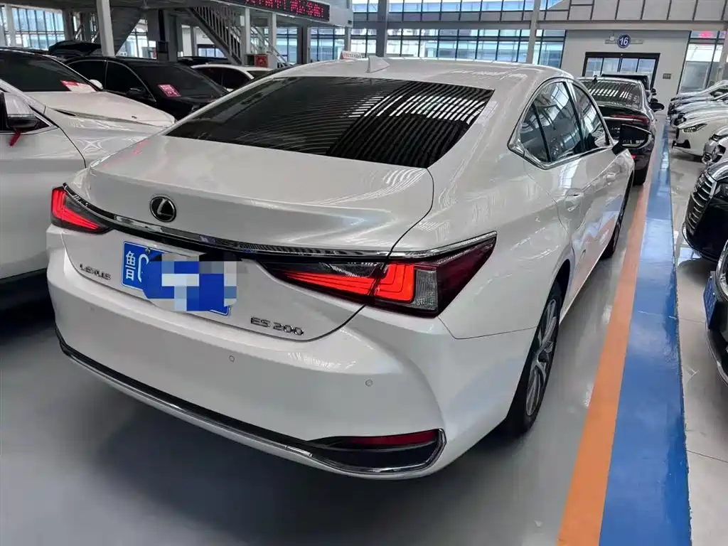 Lexus Lexus ES 2021 200 Excellence Edition 2021 - thumbnail 4