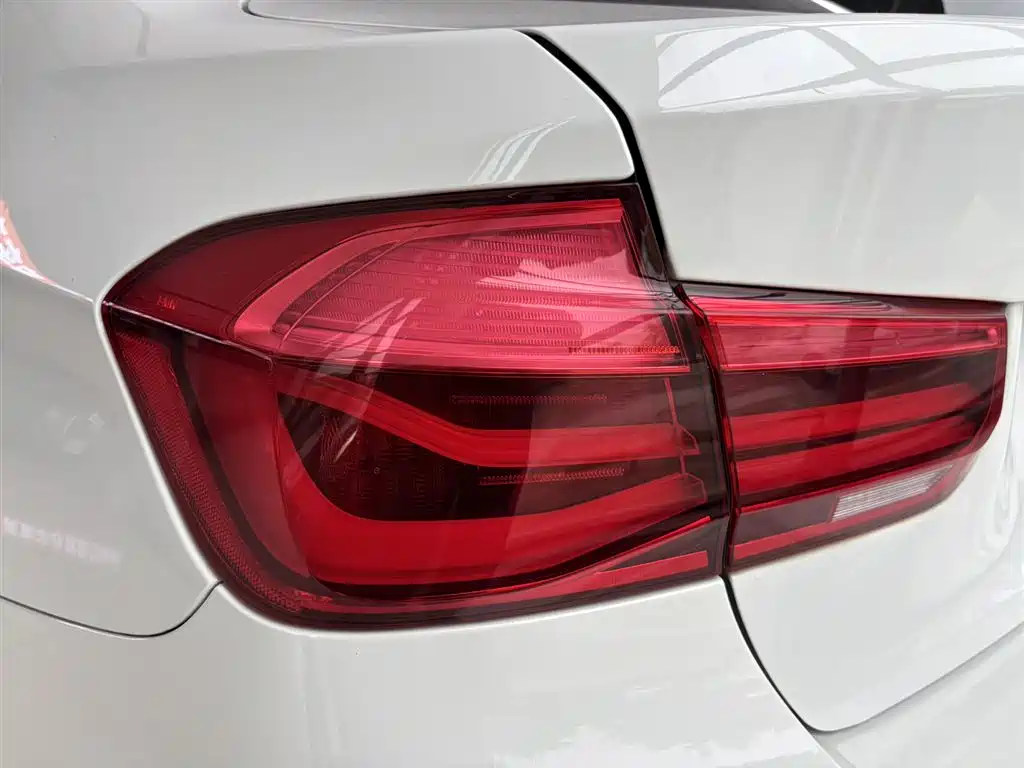 BMW BMW 3 Series 2018 320i M Sport Package 2018 - thumbnail 8