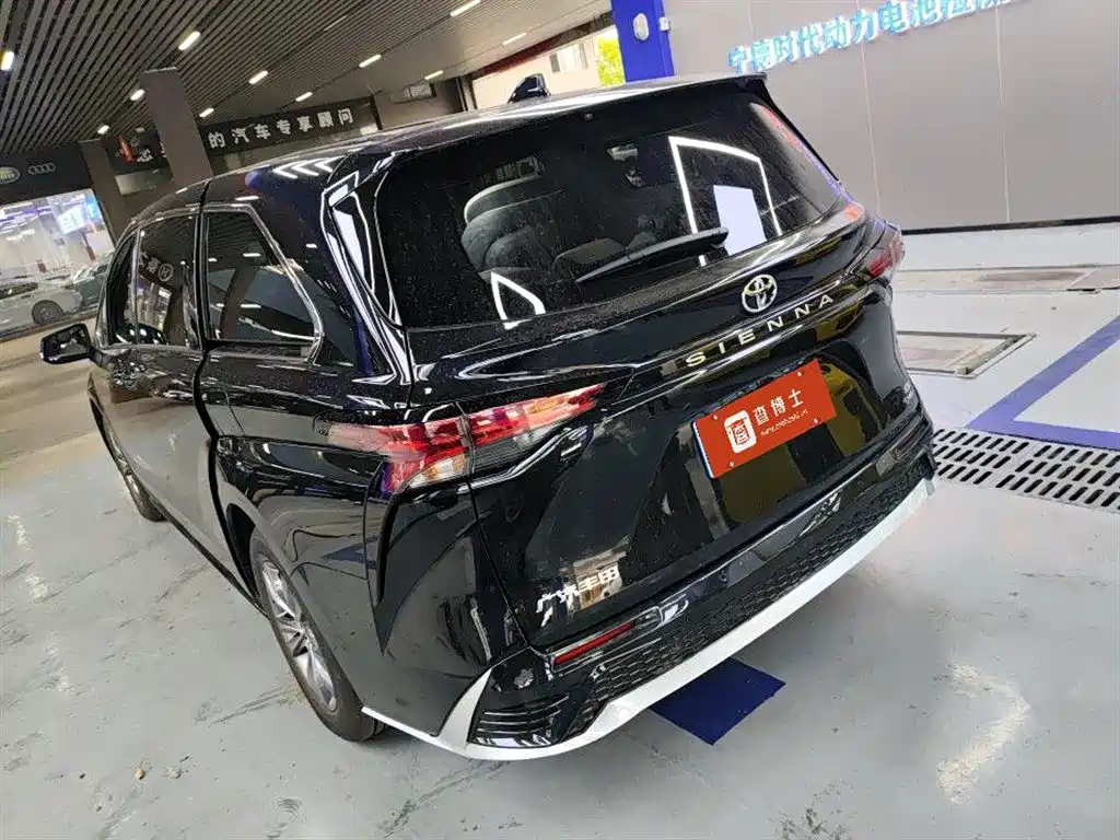 Toyota Toyota Sienna 2026 2.5L Hybrid FWD Comfort Edition 2026 - thumbnail 3