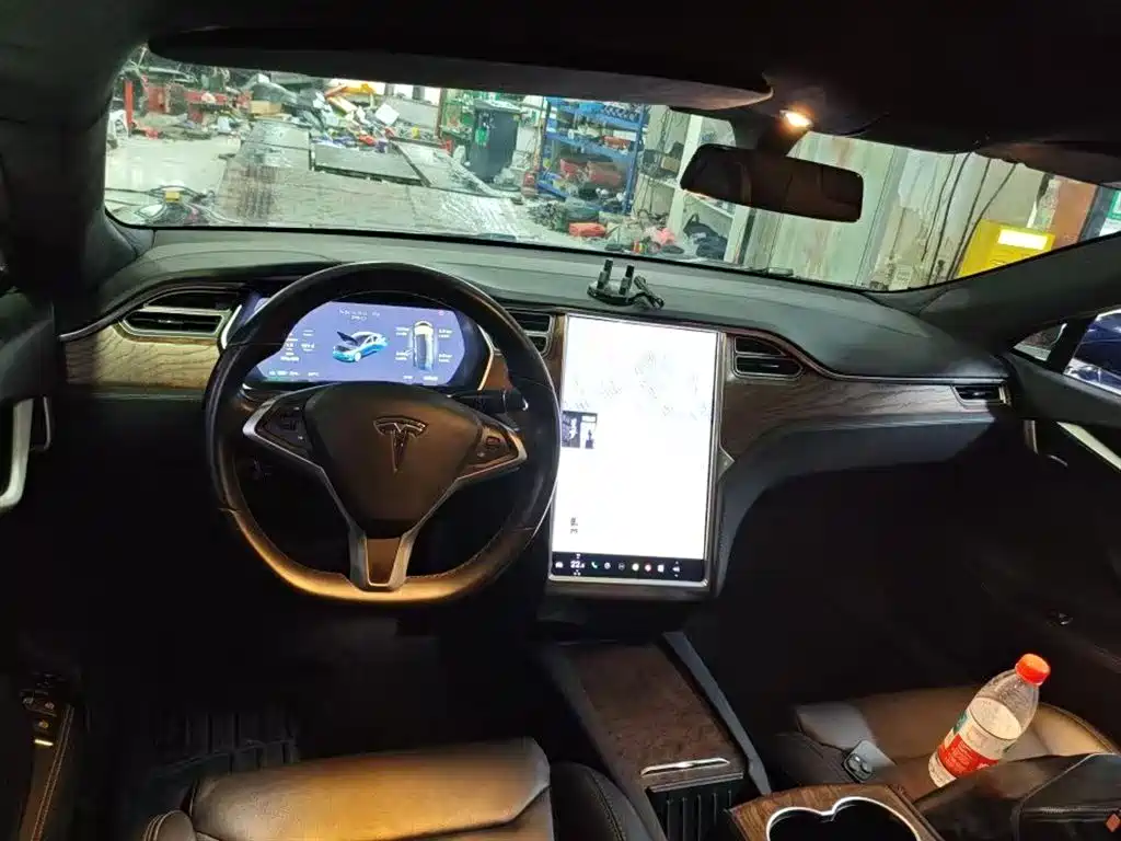 Tesla Tesla Model S 75D Standard Range Plus 2018 - thumbnail 7