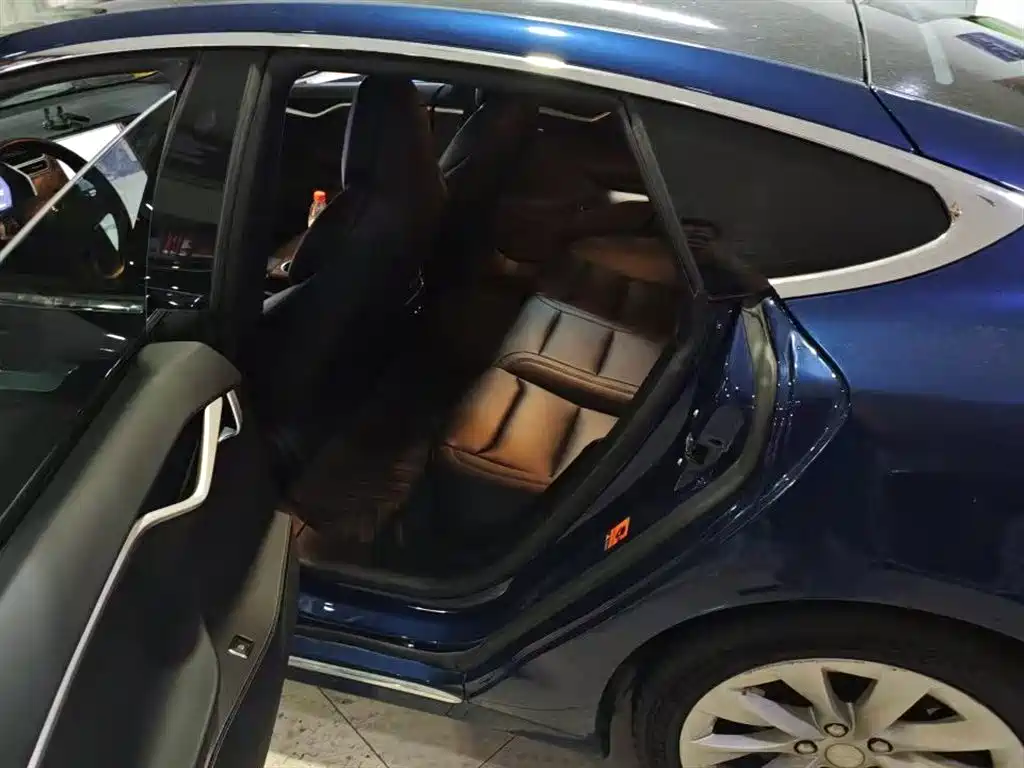 Tesla Tesla Model S 75D Standard Range Plus 2018 - thumbnail 10