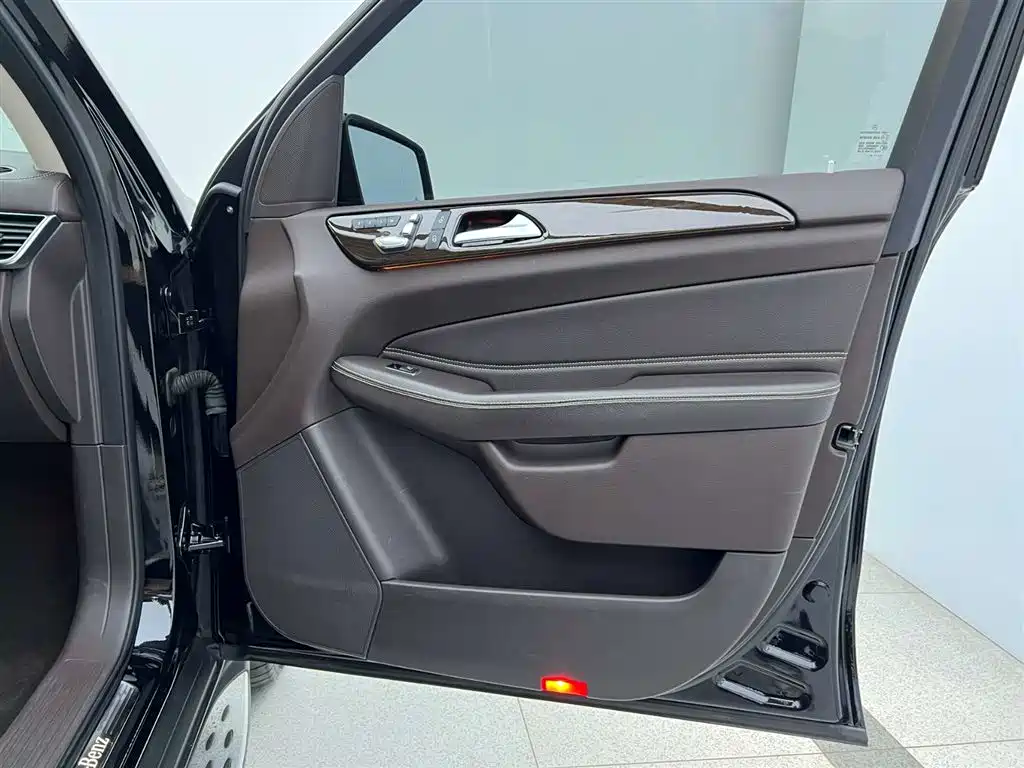 Mercedes-Benz Mercedes-Benz GLS 2018 Facelift GLS 400 4MATIC Dynamic 2018 - thumbnail 27