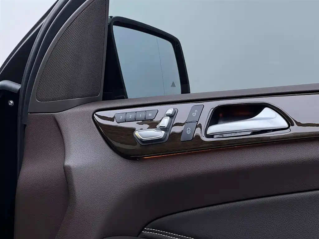 Mercedes-Benz Mercedes-Benz GLS 2018 Facelift GLS 400 4MATIC Dynamic 2018 - thumbnail 29