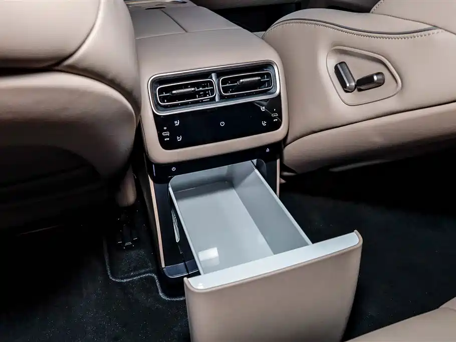 Li Auto Li Auto i6 2025 RWD Standard Edition 2025 - thumbnail 19