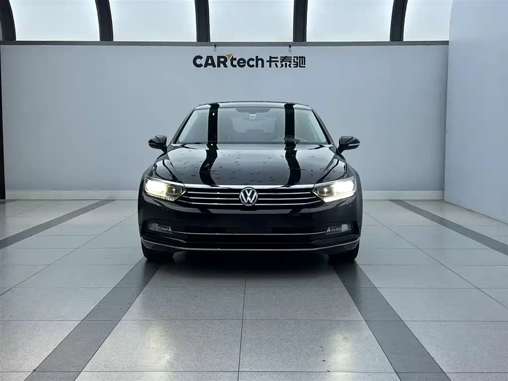 Volkswagen Magotan 2018 Facelift 330TSI DSG Luxury 2019 - thumbnail 2
