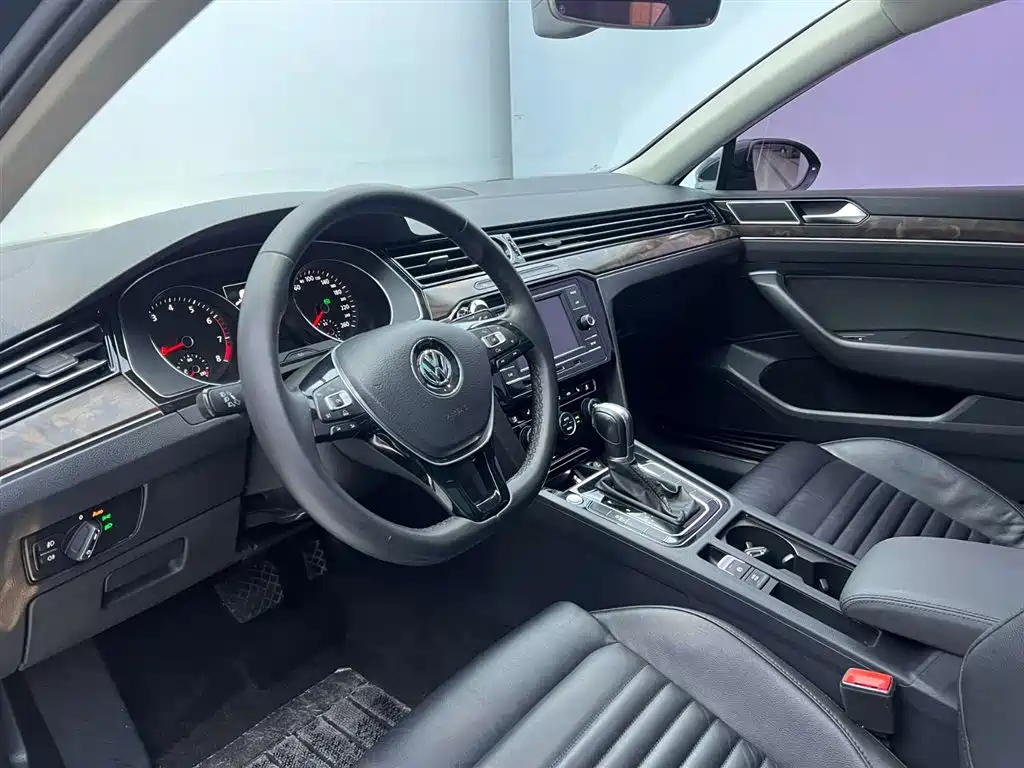 Volkswagen Magotan 2018 Facelift 330TSI DSG Luxury 2019 - thumbnail 14