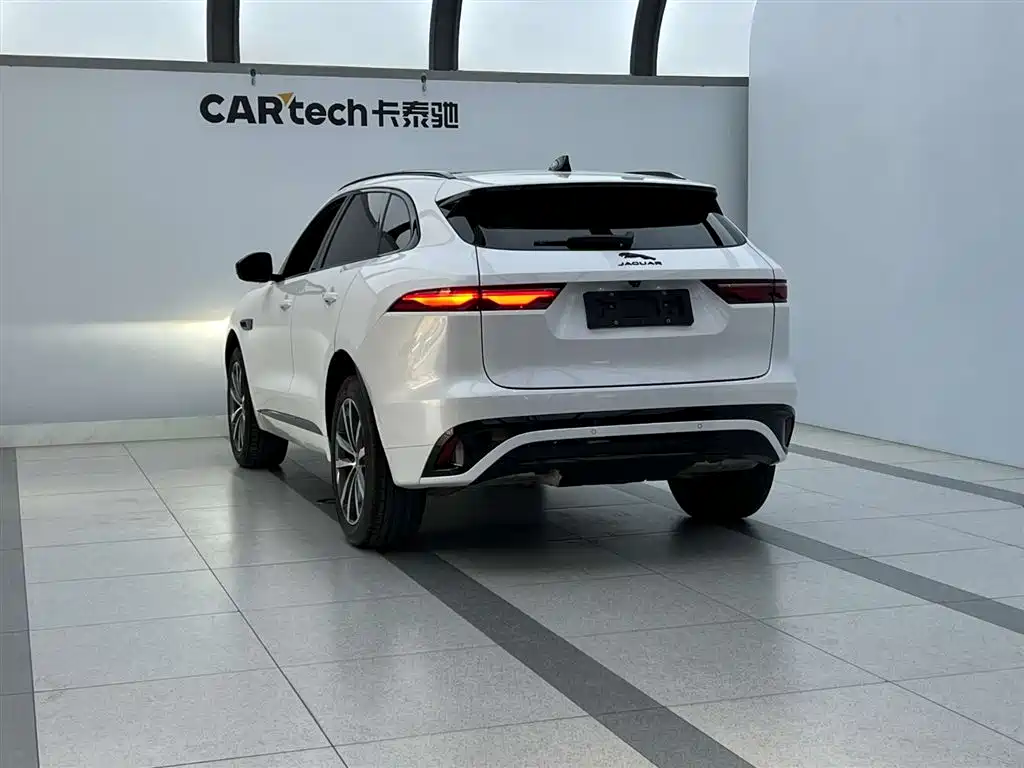 Jaguar Jaguar F-PACE 2024 P250 R-Dynamic SE 2023 - thumbnail 4
