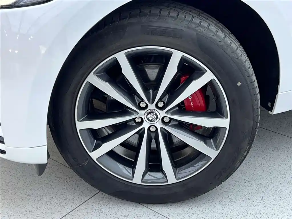 Jaguar Jaguar F-PACE 2024 P250 R-Dynamic SE 2023 - thumbnail 10