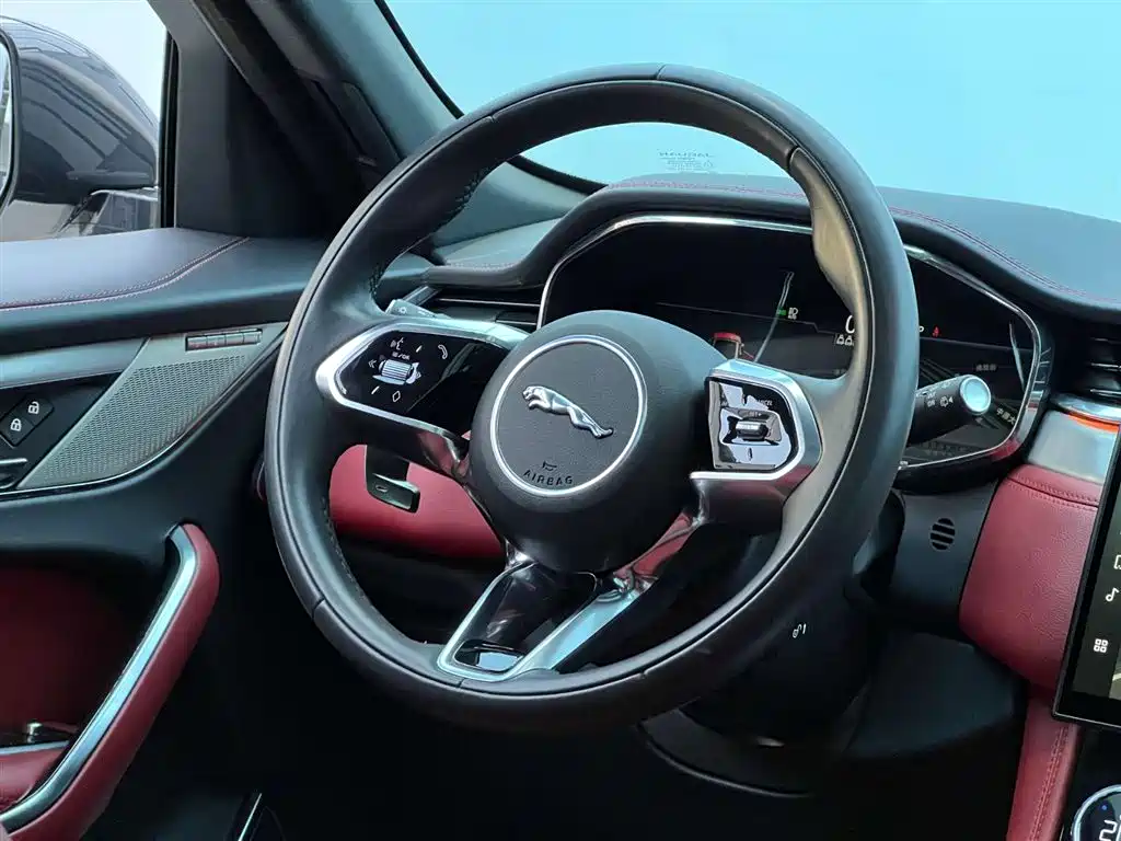 Jaguar Jaguar F-PACE 2024 P250 R-Dynamic SE 2023 - thumbnail 16