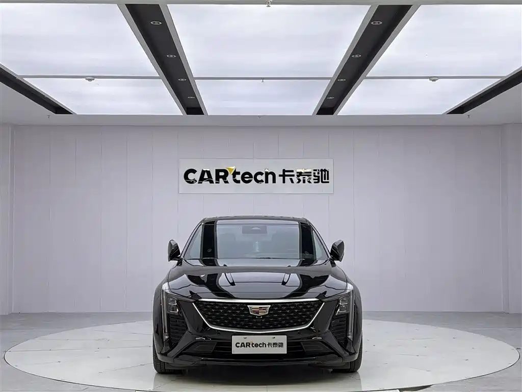 Cadillac Cadillac CT5 2024 28T Luxury Pro 2024 - thumbnail 2
