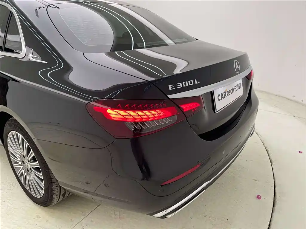 Mercedes-Benz Mercedes-Benz E 300 L Luxury 2022 - thumbnail 9