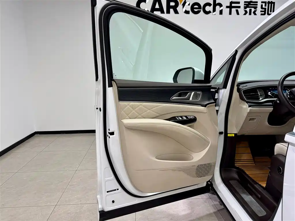 Denza Denza D9 2024 DM-i 980 AWD Zunjong Edition 2024 - thumbnail 15