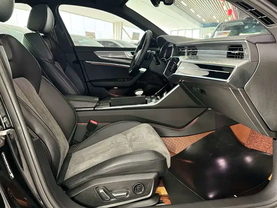 Audi Audi A6L 2023 Facelift 45 TFSI Zhenxuan Dynamic Edition 2023 - thumbnail 18