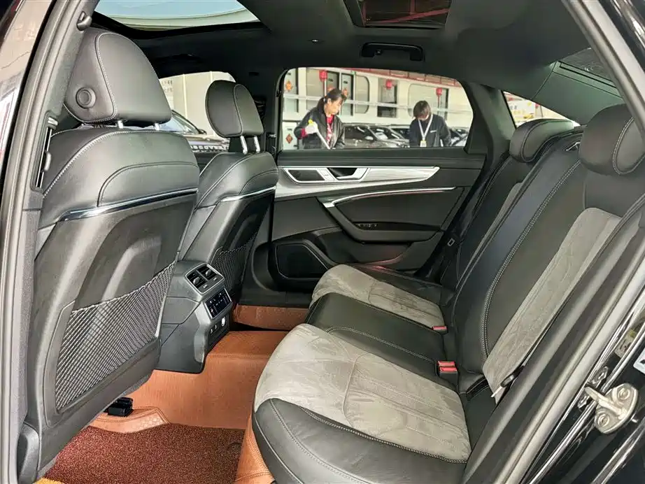Audi Audi A6L 2023 Facelift 45 TFSI Zhenxuan Dynamic Edition 2023 - thumbnail 19