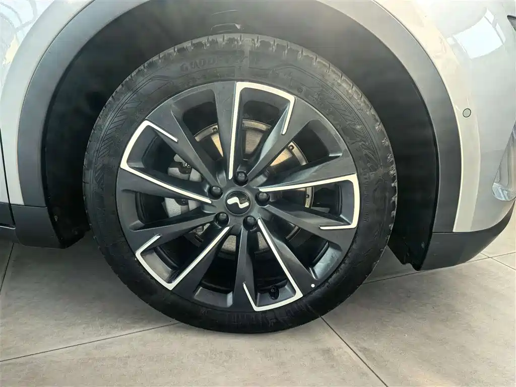 Onvo Onvo L60 2024 60kWh RWD 2025 - thumbnail 5