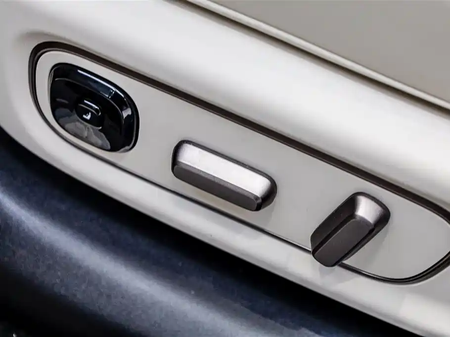 Li Auto Li Auto i6 2025 RWD Standard Edition 2025 - thumbnail 30