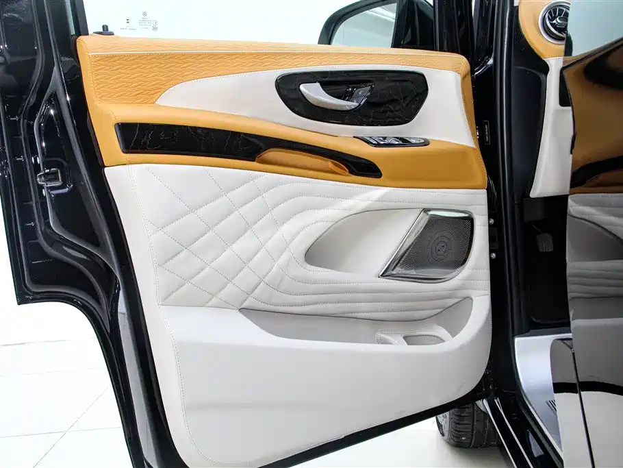 Mercedes-Benz Mercedes-Benz Vito 2023 2.0T Elite Edition 7-Seater 2024 - thumbnail 16