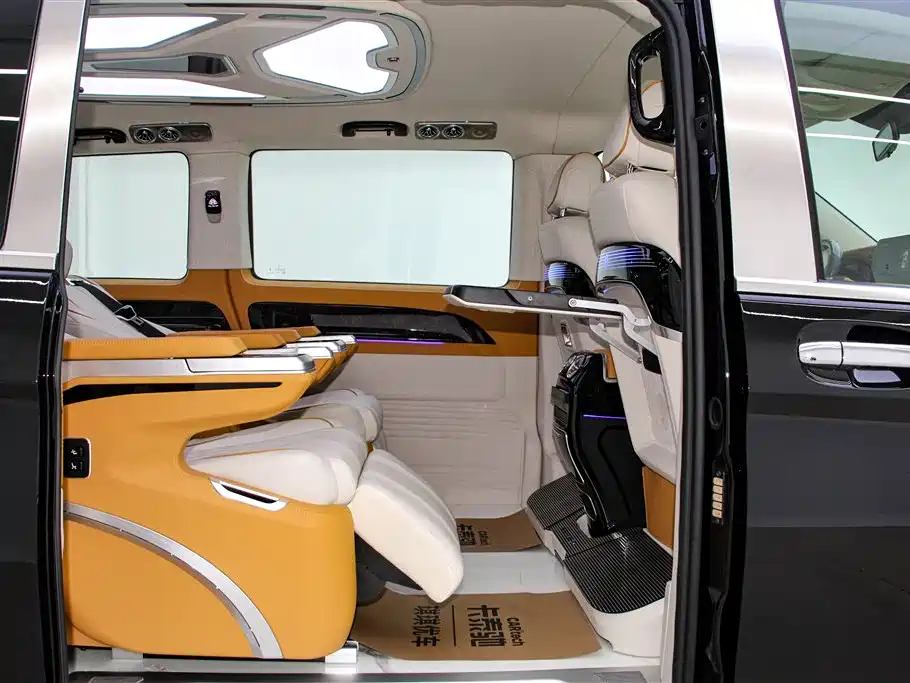 Mercedes-Benz Mercedes-Benz Vito 2023 2.0T Elite Edition 7-Seater 2024 - thumbnail 18