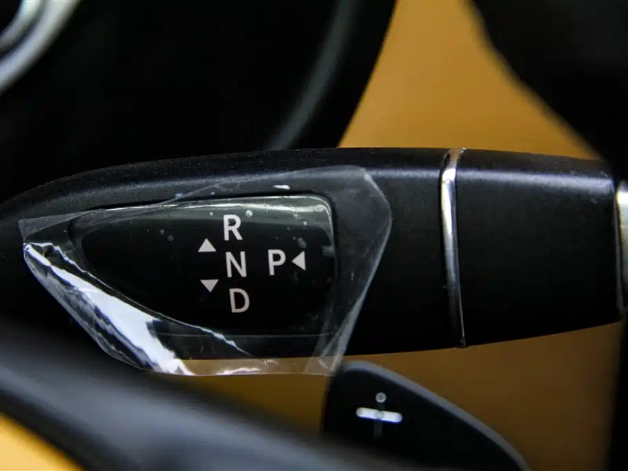 Mercedes-Benz Mercedes-Benz Vito 2023 2.0T Elite Edition 7-Seater 2024 - thumbnail 19