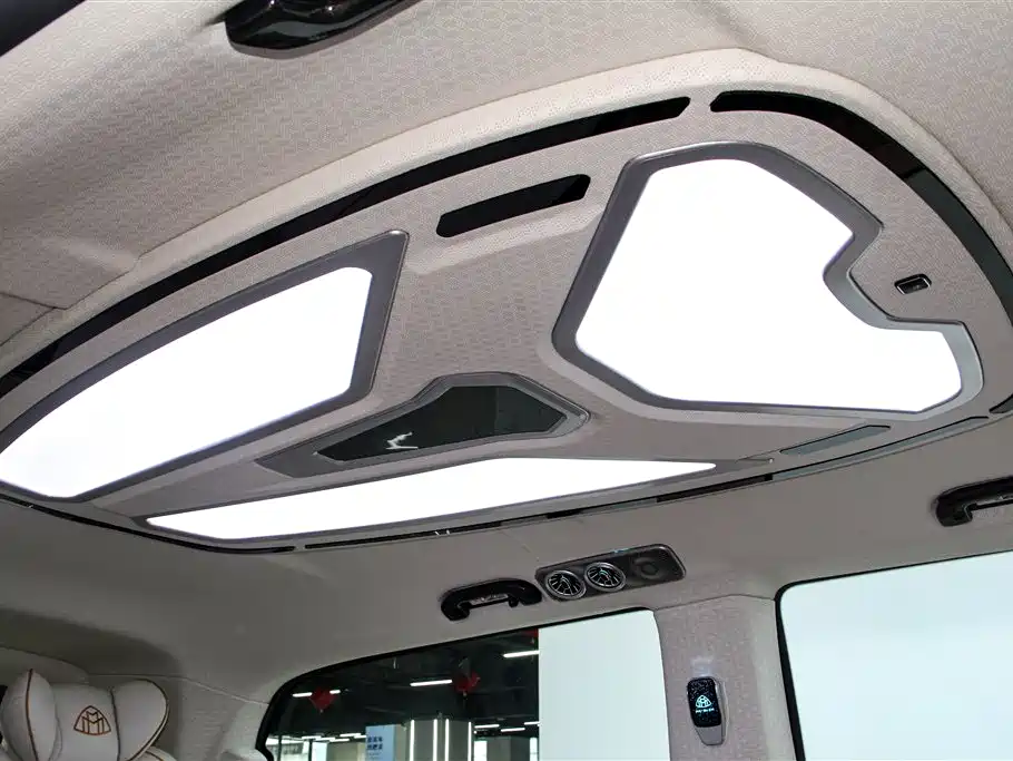 Mercedes-Benz Mercedes-Benz Vito 2023 2.0T Elite Edition 7-Seater 2024 - thumbnail 30