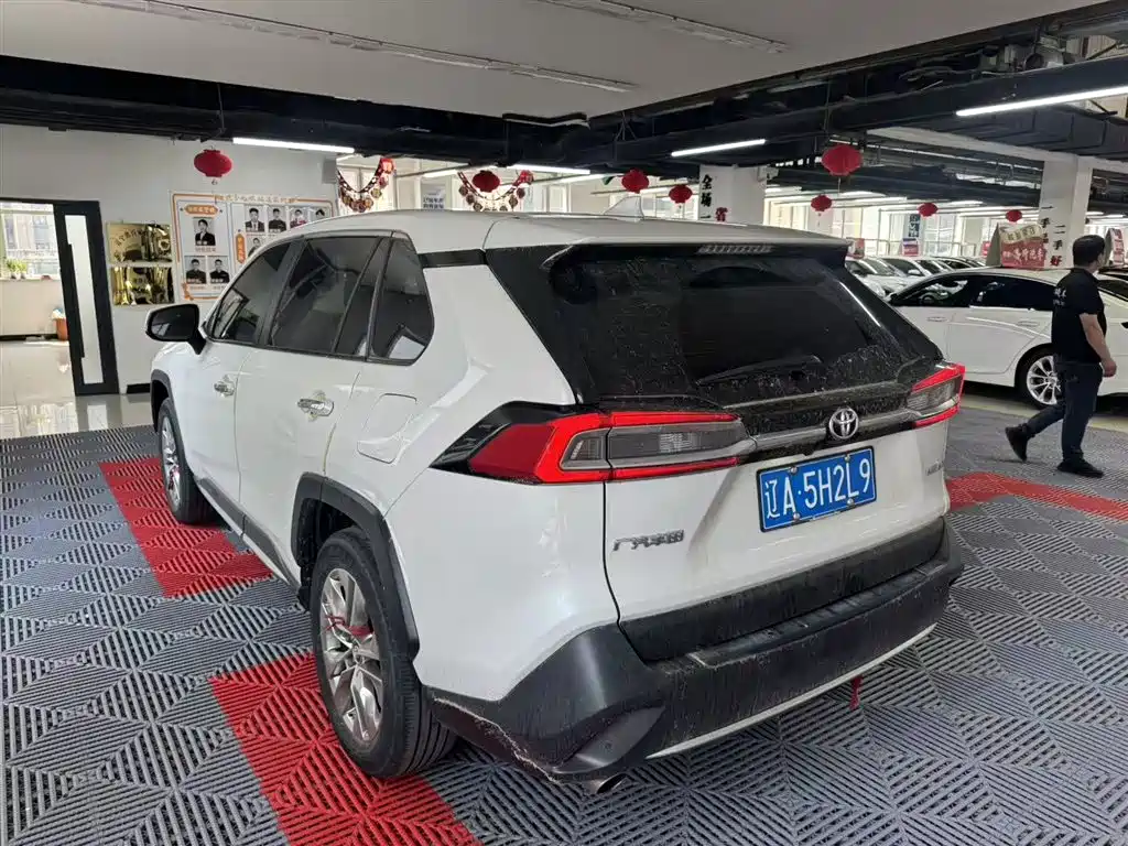 Toyota 2022 Toyota Wildlander 2.0L CVT 2WD Luxury Edition 2023 - thumbnail 5