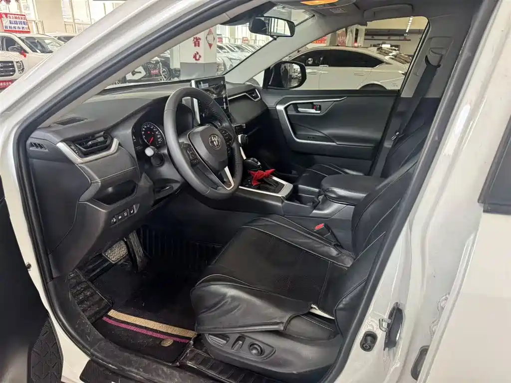 Toyota 2022 Toyota Wildlander 2.0L CVT 2WD Luxury Edition 2023 - thumbnail 8